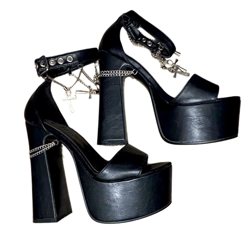 CURSED REVELATION PLATFORM HEELS
